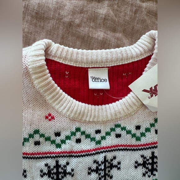 NWT The Office Official Dunder Mifflin Holiday Sweater Women Sz L/Men Sz Sm - Picture 3 of 6